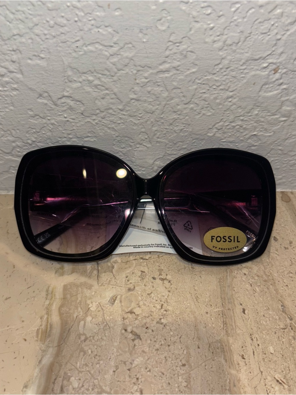 FW240 Women’s Fossil Oversized Black Square Sunglasses - UV Protected X82755